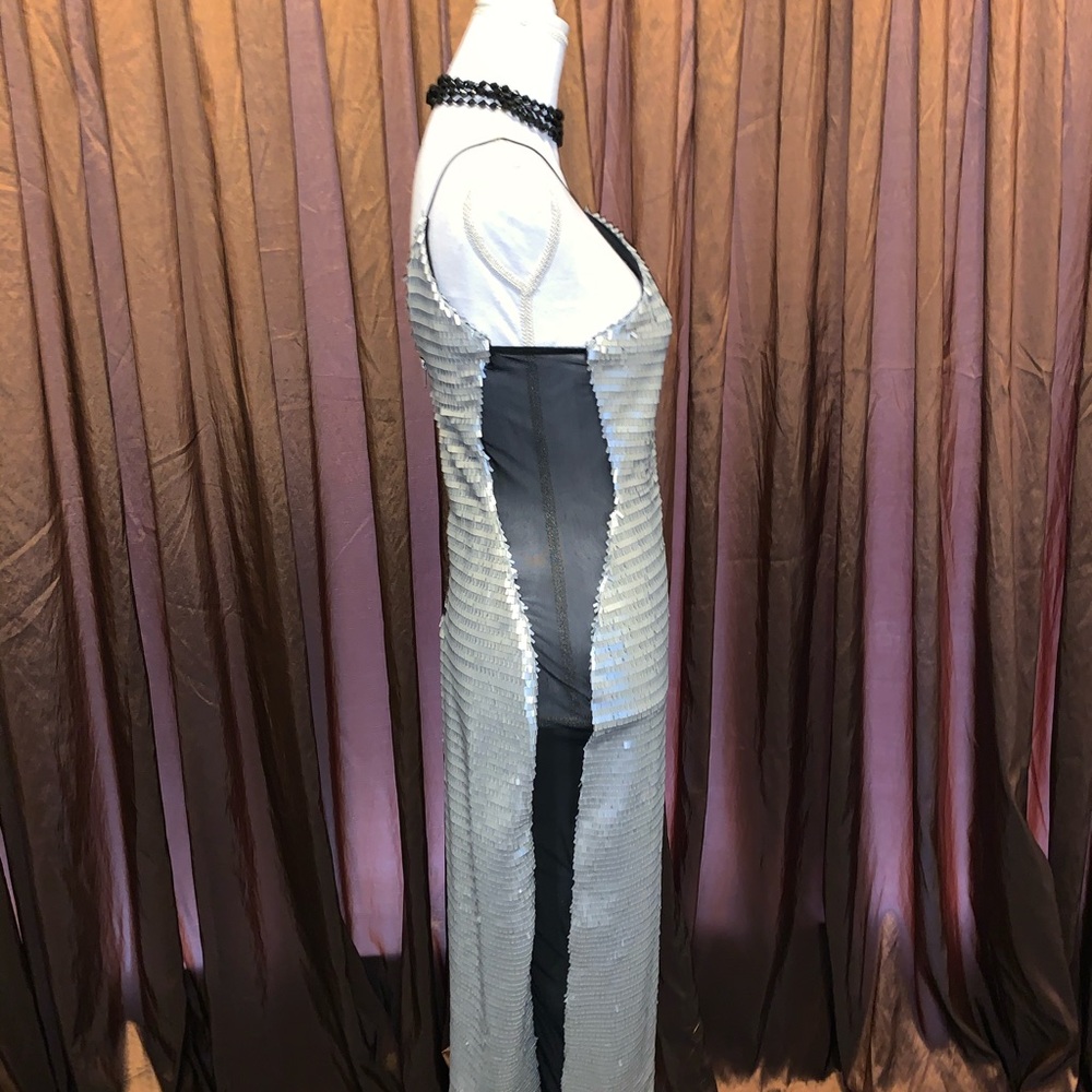 Dress - Picture 2 of 4
